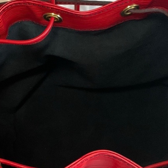 EUC Louis Vuitton Noe Red Bucket Shoulder Bag - Picture 11 of 12